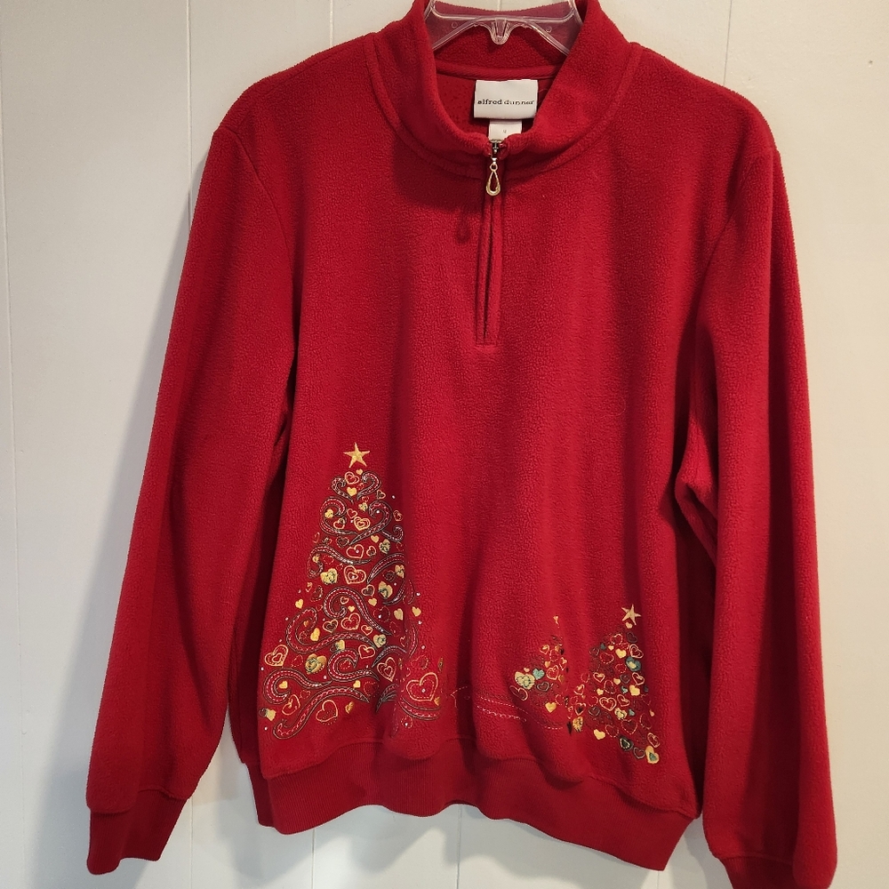 Alfred Dunner Christmas Fleece Sweatshirt, 1/4 Zipper front detail, Size M